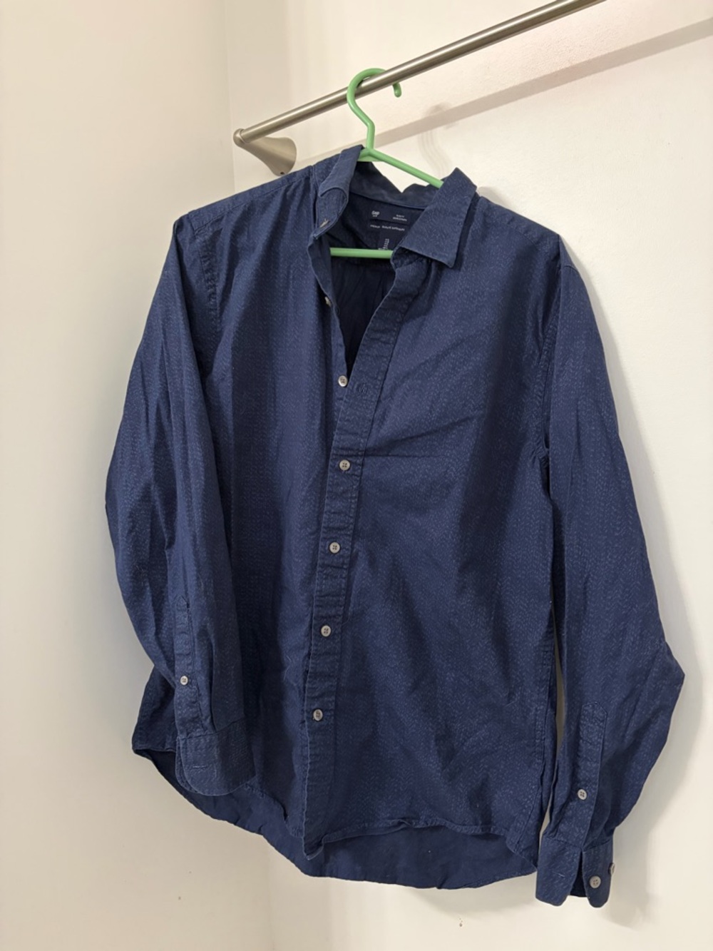 GAP Men's Dark Navy Casual Button-Down Shirt‎